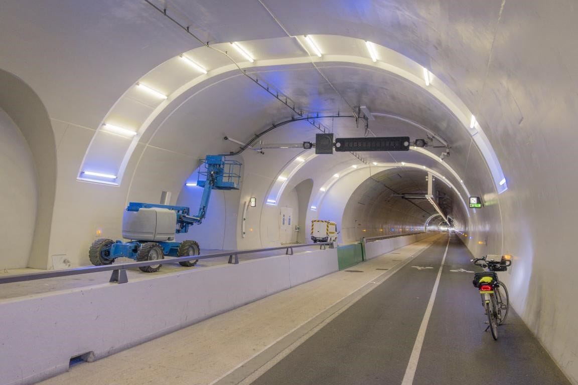 Tunnels Tunnels